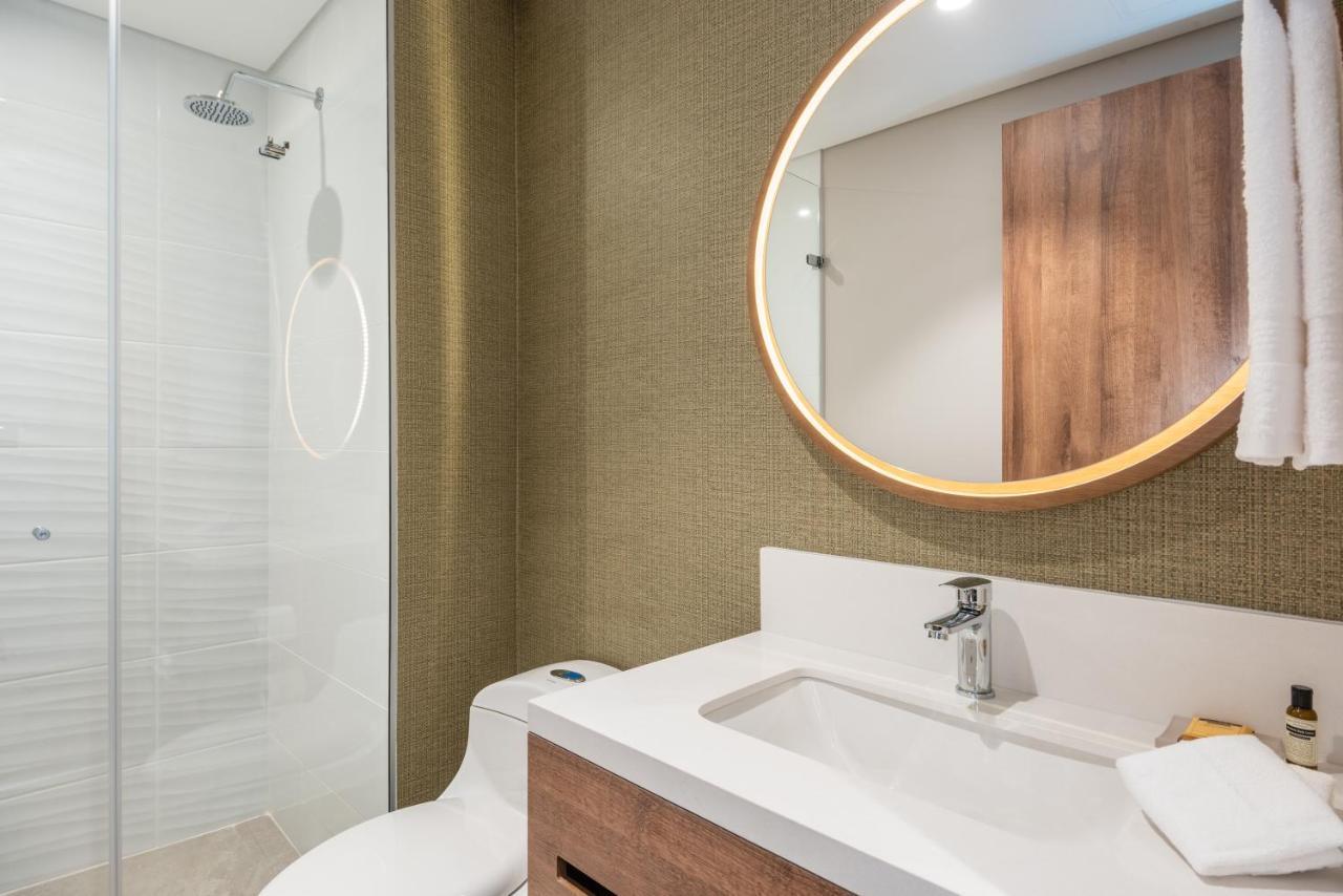 Hotel Fairfield By Marriott Medellin Sabaneta à Itagüí Extérieur photo