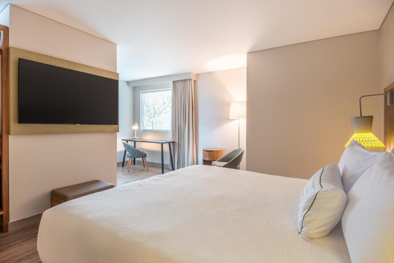 Hotel Fairfield By Marriott Medellin Sabaneta à Itagüí Extérieur photo