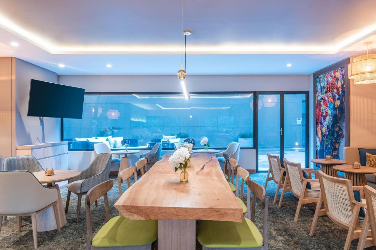Hotel Fairfield By Marriott Medellin Sabaneta à Itagüí Extérieur photo