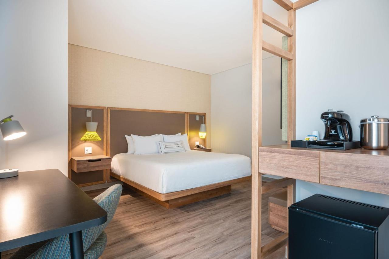 Hotel Fairfield By Marriott Medellin Sabaneta à Itagüí Extérieur photo