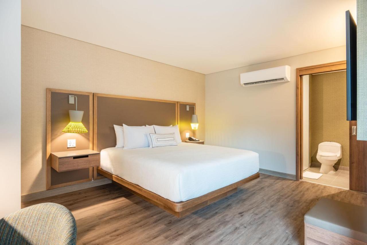 Hotel Fairfield By Marriott Medellin Sabaneta à Itagüí Extérieur photo
